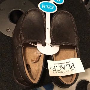 Brand new ! Dress shoes for kids . Size 8 toddler